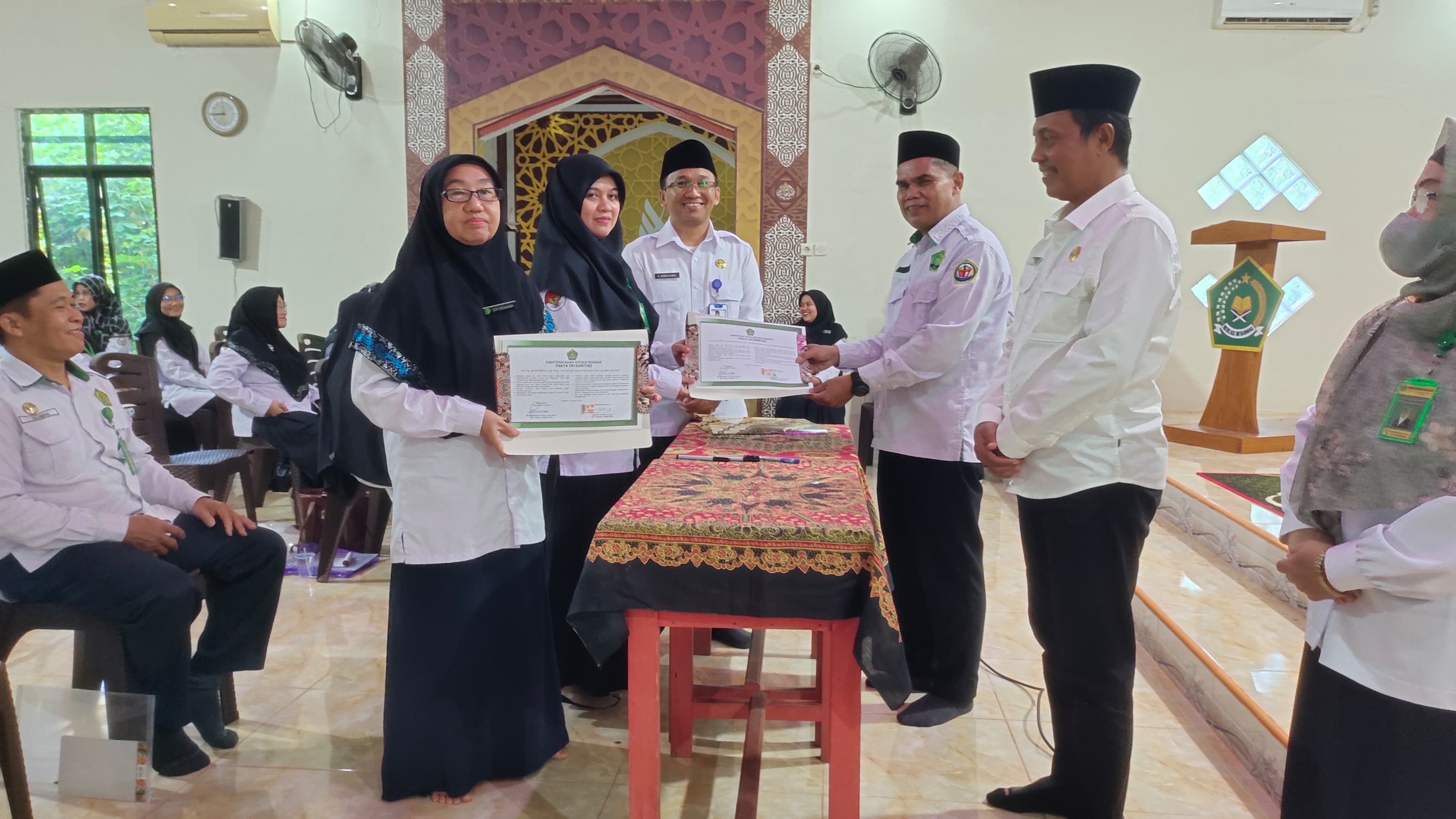 Penandatanganan Pakta Integritas